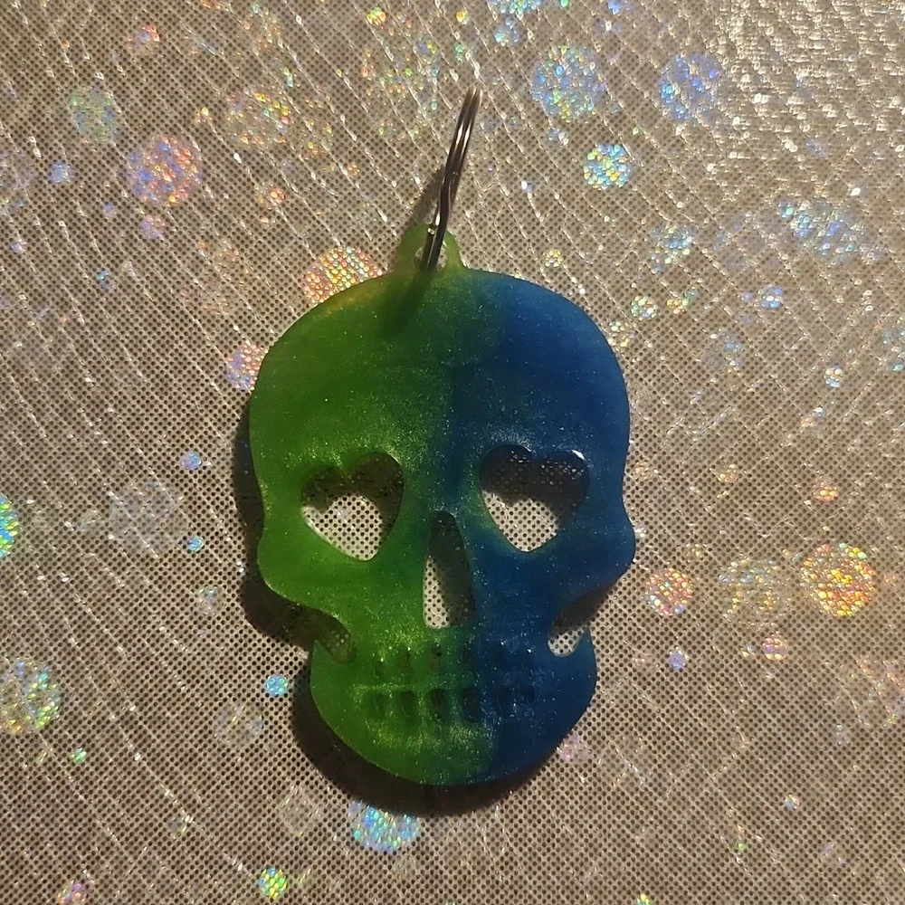 Handmade Resin Keychain - Picture 1 of 2